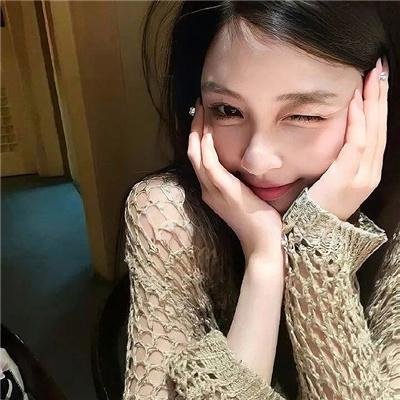 他的三个女儿